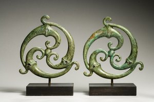 Appliques triskèles, romano-celtiques, vers 3e siècle apr. J.-C.